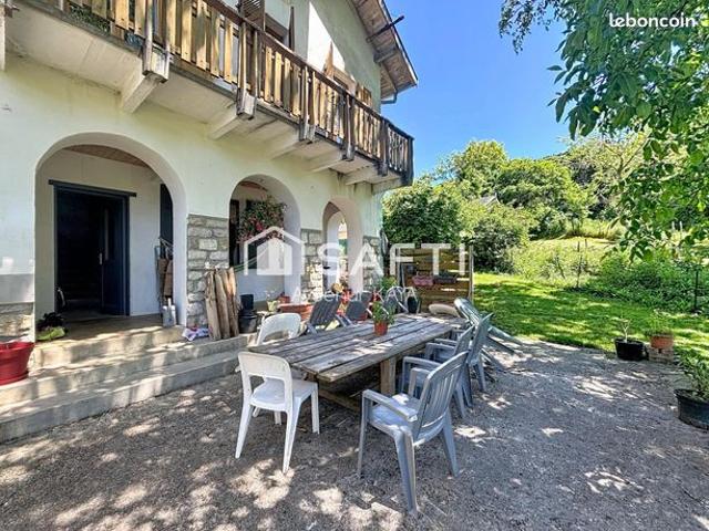 Maison vente à Saint-Claude, Larrivoire