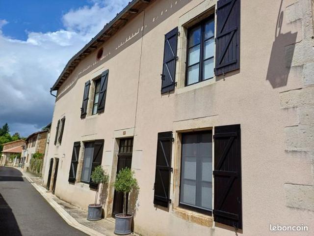 Maison vente à Confolens, Nanteuil-en-vallée