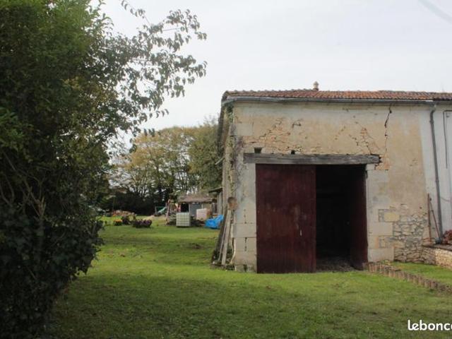 Maison vente à Jonzac, Saint-genis-de-saintonge