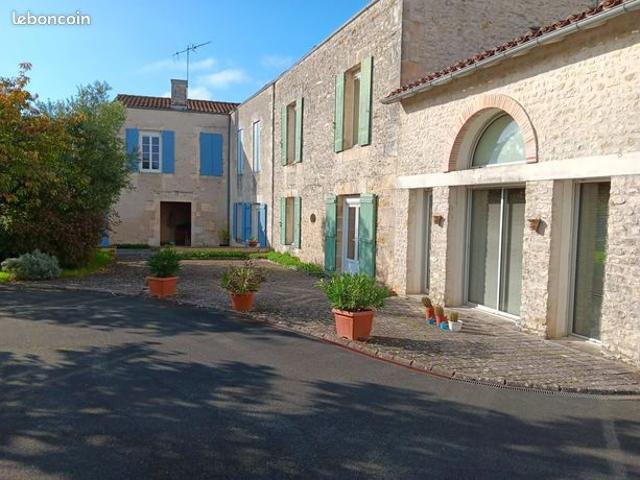 Maison vente à Saintes