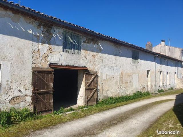 Maison vente à Saintes, Saint-romain-de-benet
