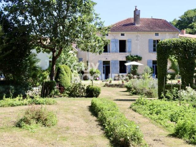 Maison vente à Fontenay-le-Comte, Chaix