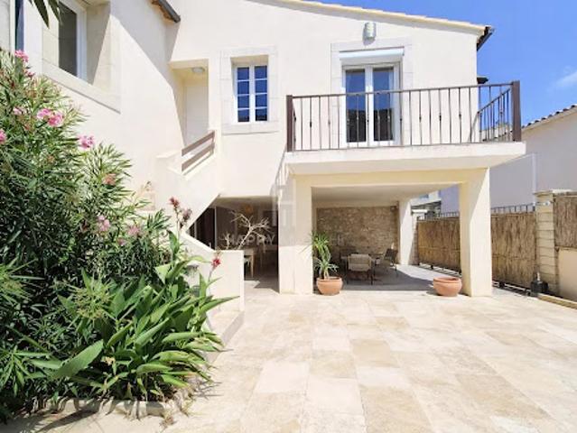 Maison vente à Arles, Mollégès