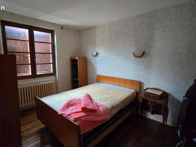 Maison vente à Vichy, Charroux