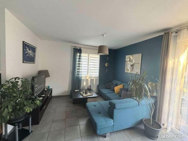 Maison vente à Mauriac, Champs-sur-tarentaine-marchal