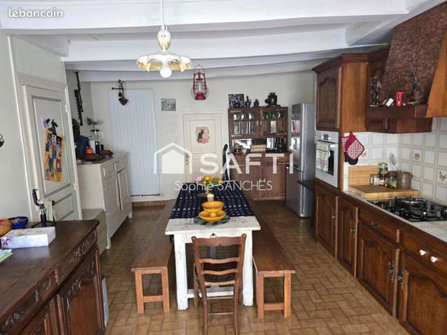 Maison vente à Saintes, La Vallée