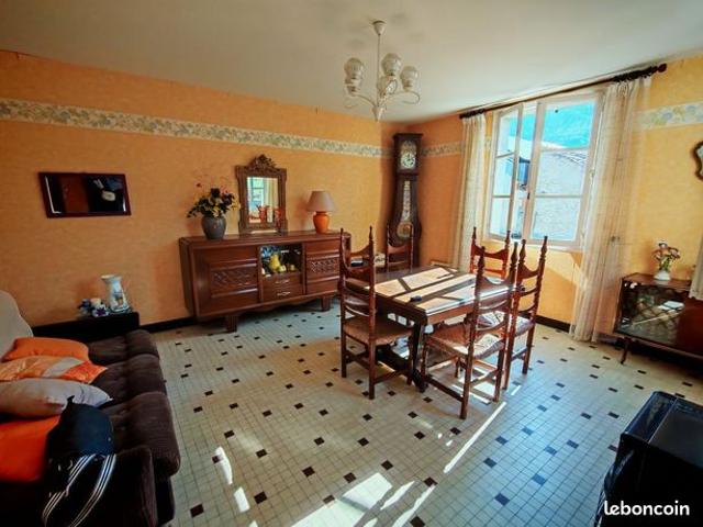 Maison vente à Oloron-Sainte-Marie, Gère-bélesten