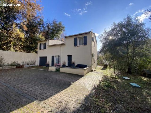 Maison vente à Montreuil-sur-Mer, Contes