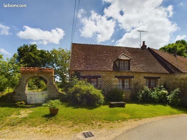 Maison vente à Champlemy, Nièvre