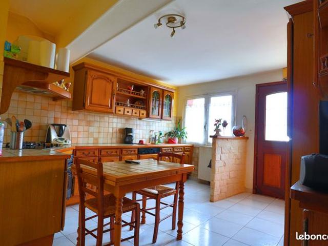 Maison vente à Montbrison, Chamboeuf