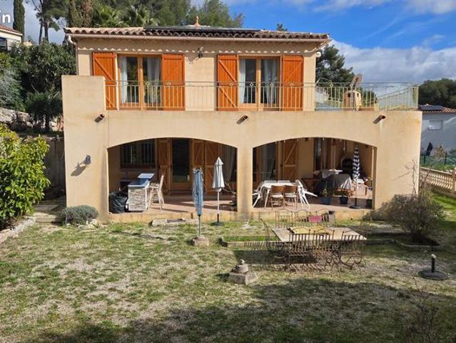 Maison vente à Arrondissement de Toulon, La Cadière-d'azur