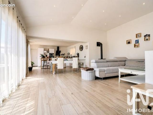 Maison vente à Arrondissement de Toulon, Signes