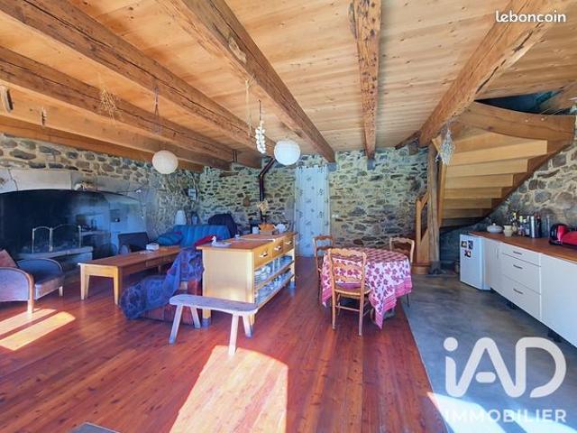 Maison vente à Marcenat, Allier