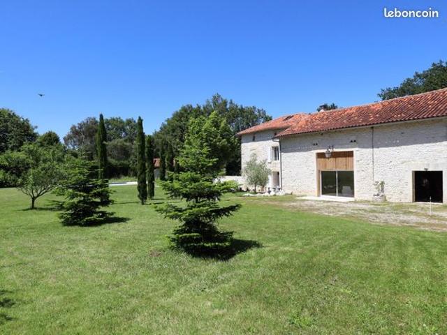 Maison vente à Confolens, Nieuil