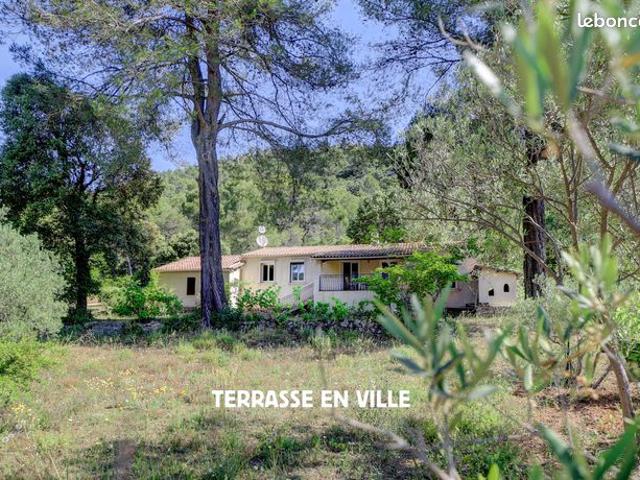 Maison vente à Arrondissement de Toulon, Signes