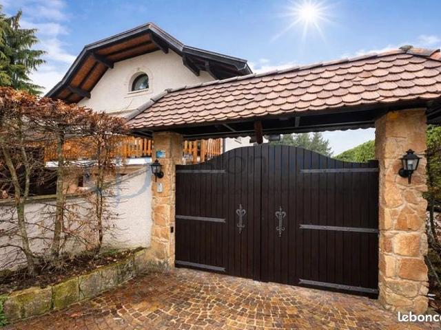 Maison vente à Saint-Claude, Viry