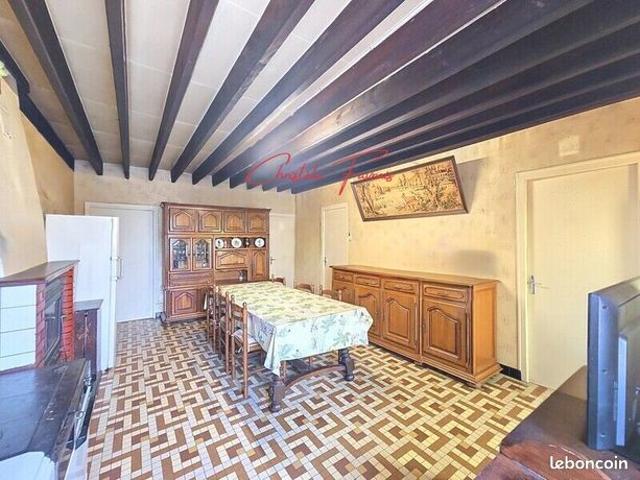 Maison vente à Niort, Mellé