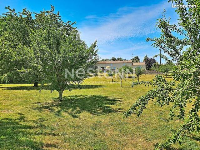 Maison vente à Fontenay-le-Comte, Sérigné