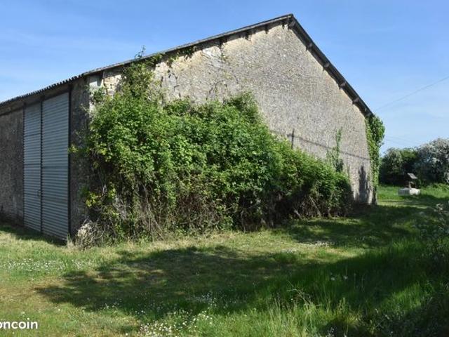 Maison vente à Montmorillon, Château-garnier