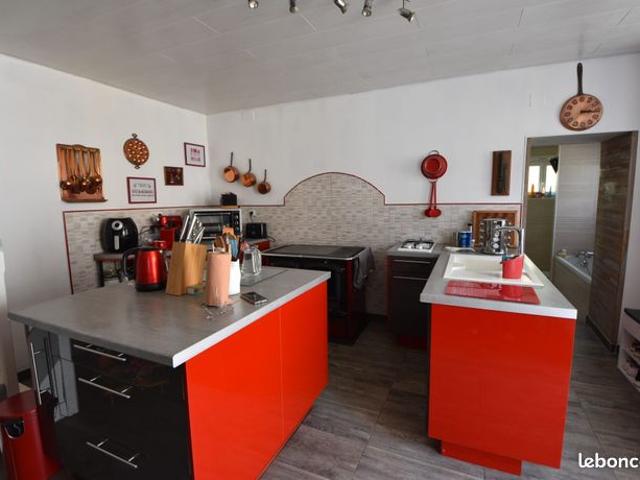 Maison vente à Écuras, Charente