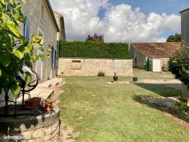Maison vente à Longré, Charente