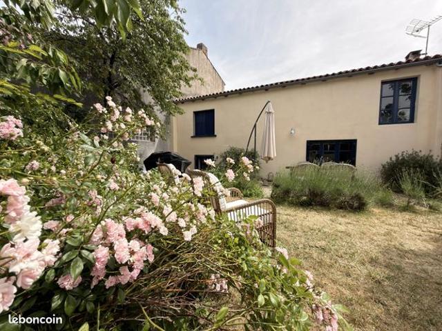 Maison vente à Confolens, Villefagnan