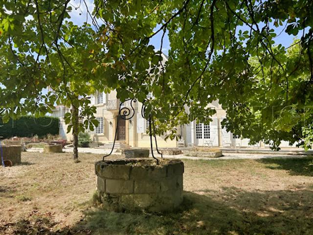Maison vente à Mirande, Estampes