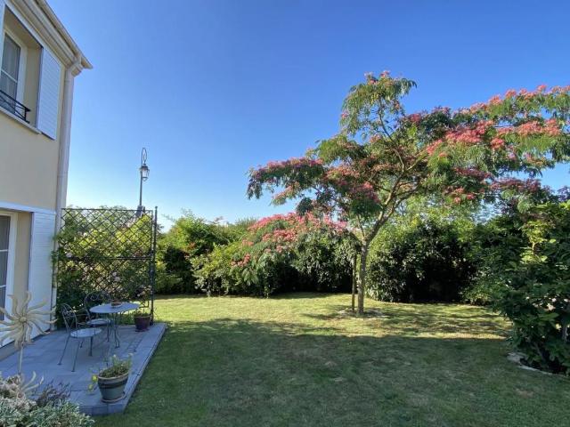 Maison vente à Versailles, Les Clayes-sous-bois