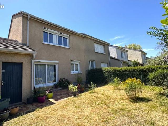 Maison vente à Versailles, Montigny-le-bretonneux