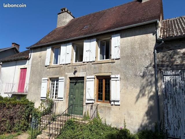 Maison vente à Nontron, Jumilhac-le-grand