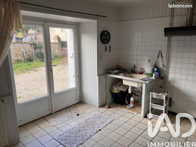 Maison vente à Confolens, Salles-de-villefagnan