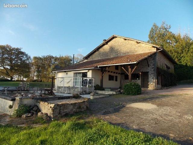 Maison vente à Rochechouart, Les Salles-lavauguyon