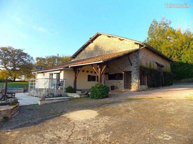 Maison vente à Rochechouart, Les Salles-lavauguyon