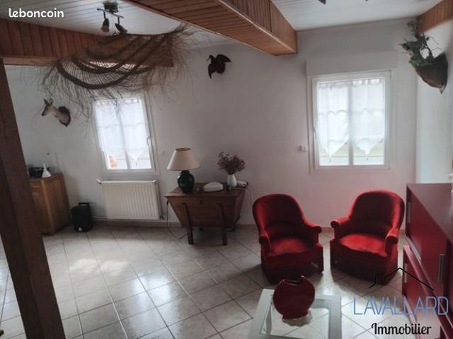 Maison vente à Amiens, Contay