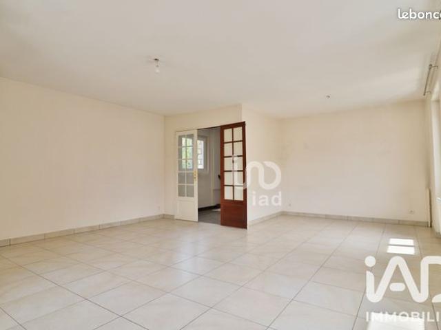 Maison vente à Versailles, Plaisir