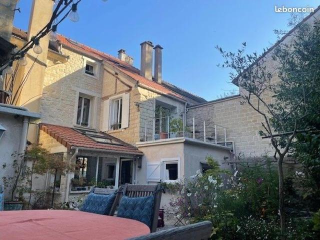 Maison vente à Le Mesnil-le-roi