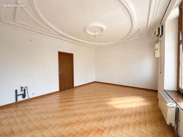 Maison vente à Charleville-Mézières, Vivier-au-court