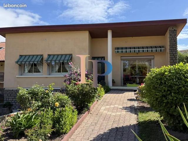 Maison vente à Charolles, Chauffailles