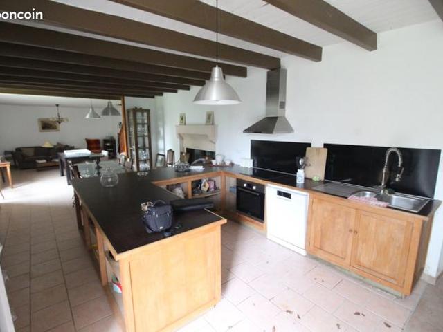 Maison vente à Confolens, Chassiecq