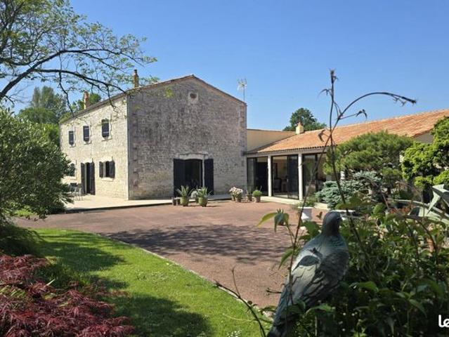 Maison vente à Saint-jean-d'angle