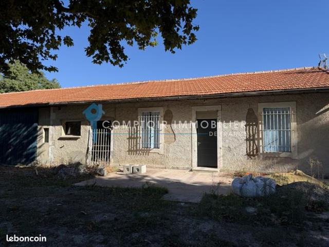 Maison vente à Arles, Cabannes