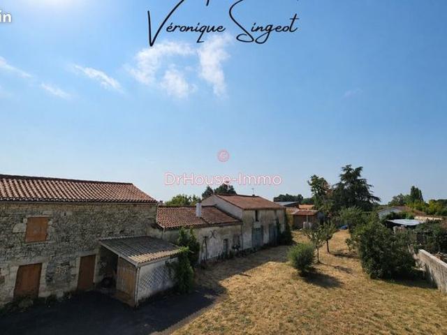 Maison vente à Fontenay-le-Comte, Petosse