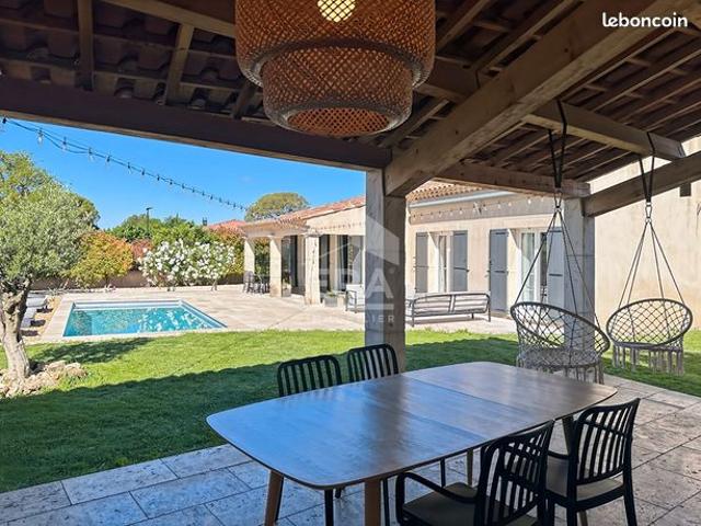 Maison vente à Arles, Mollégès