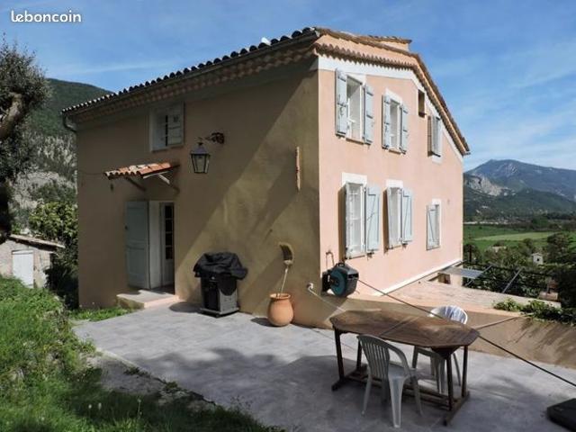 Maison vente à Castellane, Entrevaux