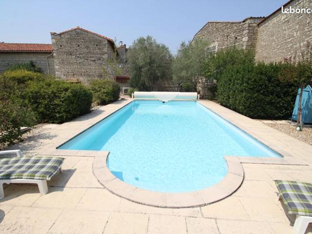Maison vente à Oradour, Charente
