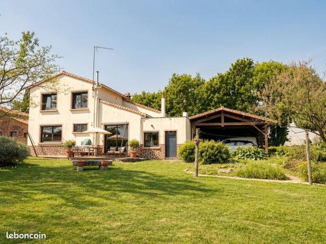 Maison vente à La Roche-sur-Yon, Montaigu
