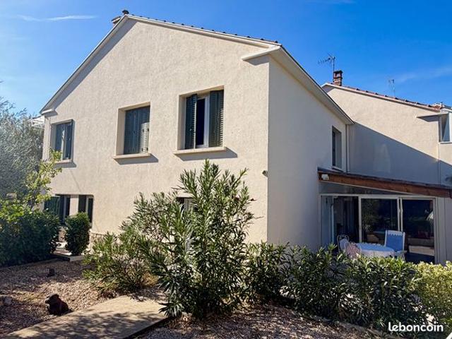 Maison vente à Nîmes, Gard