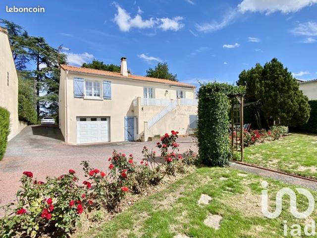 Maison vente à Fontenay-le-Comte, La Châtaigneraie