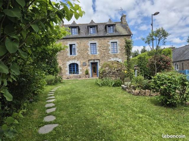 Maison vente à Guingamp, Bretagne