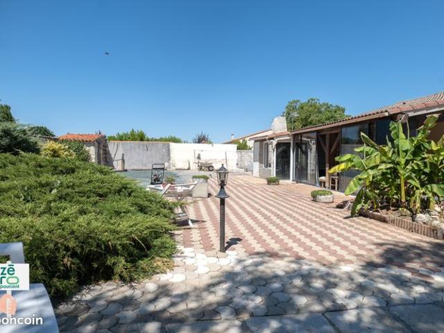 Maison vente à Fontenay-le-Comte, Champagné-les-marais